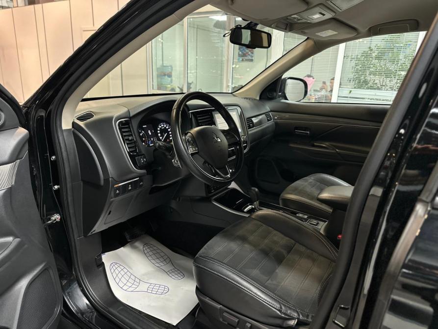 Mitsubishi Outlander III Рестайлинг 3 Санкт-Петербург  - изображение 15