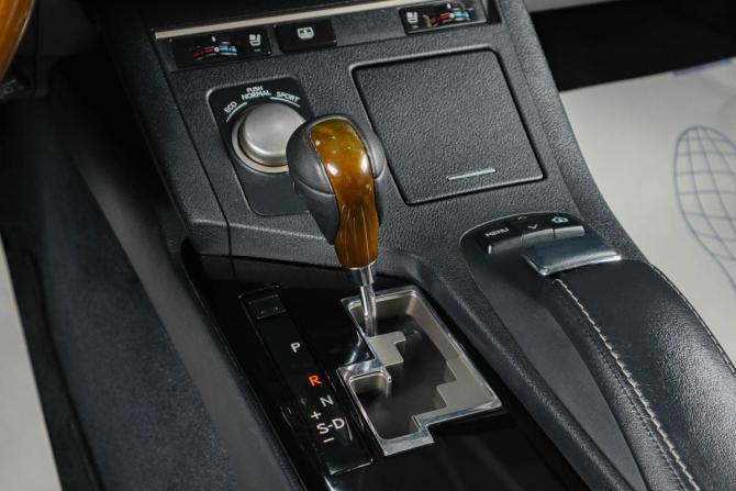 Lexus ES VI с пробегом 2012 года, цена 2 149 000 рублей, 302000 км, седан, Автокод Объявления