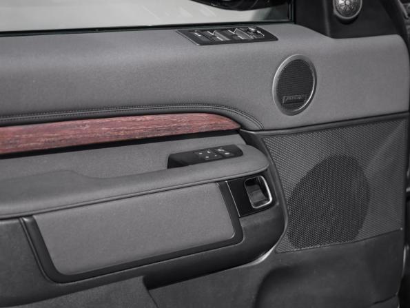 Land Rover Discovery V с пробегом 2019 года, цена 4 149 000 рублей, 137282 км, внедорожник, Автокод Объявления