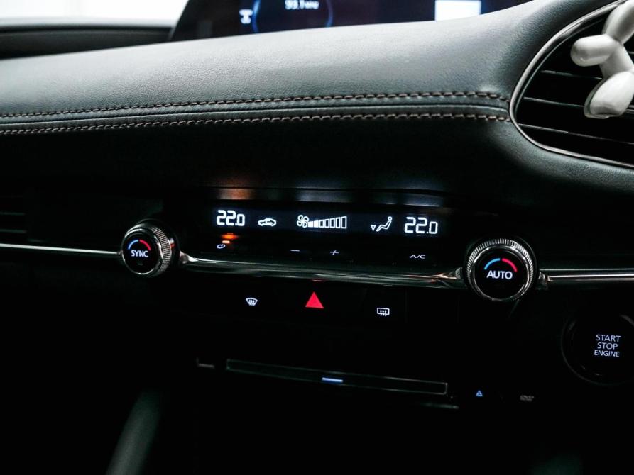 Mazda 3 IV (BP) Красноярск  - изображение 24