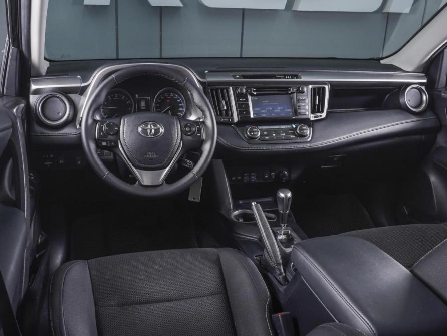 Toyota RAV4 IV (XA40) Рестайлинг Ростов-на-Дону  - изображение 6