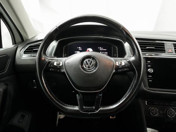 Volkswagen Tiguan II с пробегом 2019 года, цена 2 442 000 рублей, 156928 км, внедорожник, Автокод Объявления