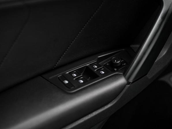 Volkswagen Tiguan II Рестайлинг с пробегом 2021 года, цена 2 750 000 рублей, 98908 км, внедорожник, Автокод Объявления