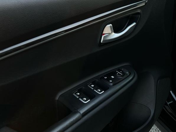 Kia Rio IV с пробегом 2019 года, цена 1 480 000 рублей, 142495 км, хэтчбек, Автокод Объявления