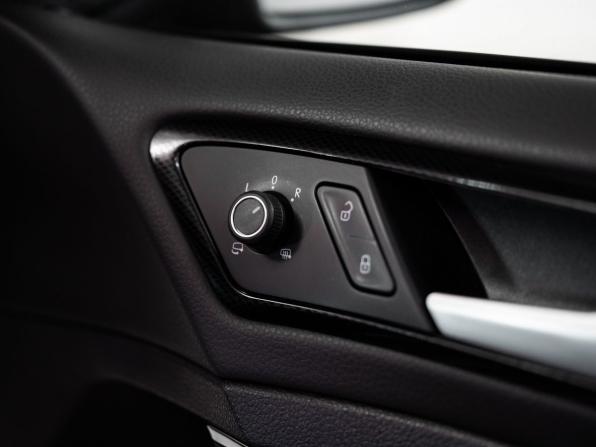 Volkswagen Golf VII с пробегом 2014 года, цена 1 200 500 рублей, 105742 км, универсал, Автокод Объявления