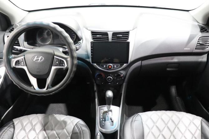 Hyundai Solaris I с пробегом 2012 года, цена 610 000 рублей, 220353 км, седан, Автокод Объявления