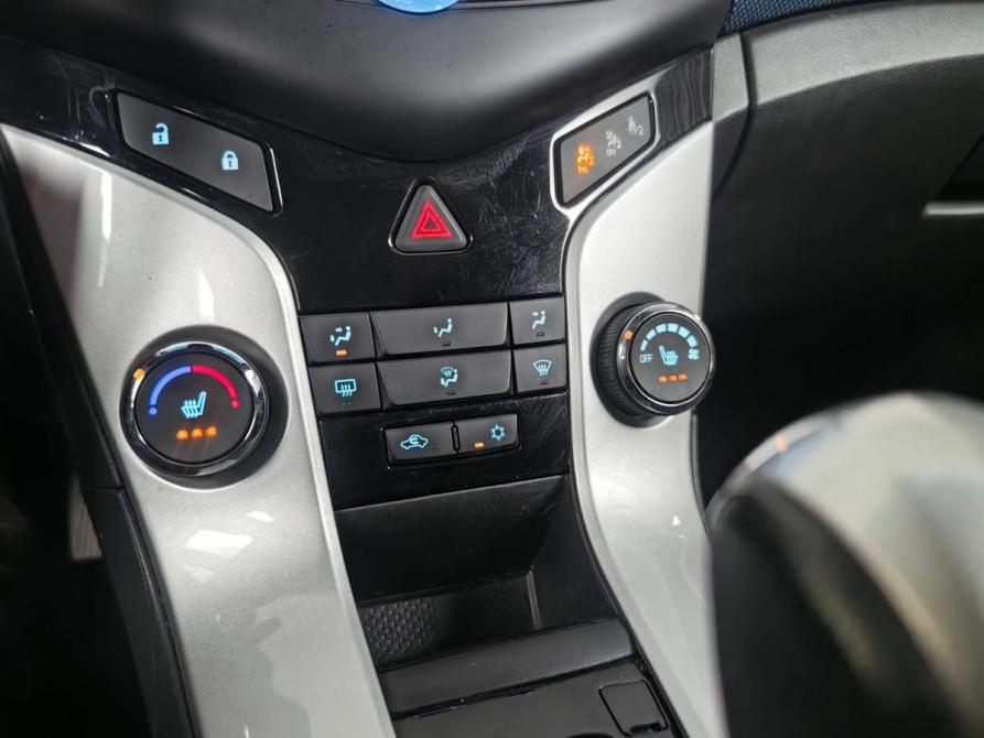 Chevrolet Cruze I Рестайлинг Москва  - изображение 18