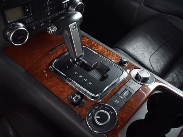Volkswagen Touareg I Рестайлинг с пробегом 2008 года, цена 1 099 995 рублей, 205178 км, внедорожник, Автокод Объявления