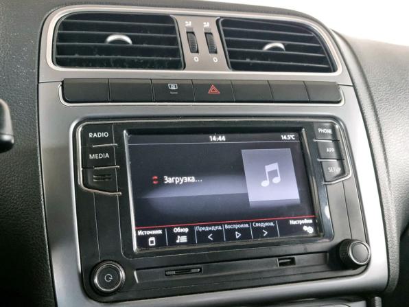 Volkswagen Polo V Рестайлинг с пробегом 2016 года, цена 850 000 рублей, 190442 км, седан, Автокод Объявления
