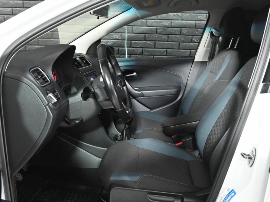 Volkswagen Polo V Рестайлинг Екатеринбург  - изображение 10