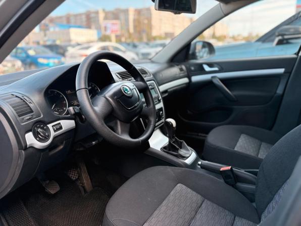 Skoda Octavia II (A5) Рестайлинг с пробегом 2010 года, цена 480 000 рублей, 259074 км, лифтбек, Автокод Объявления