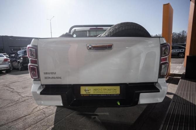 Isuzu D-Max III с пробегом 2024 года, цена 3 398 000 рублей, 35000 км, offers.body_type.unknown, Автокод Объявления