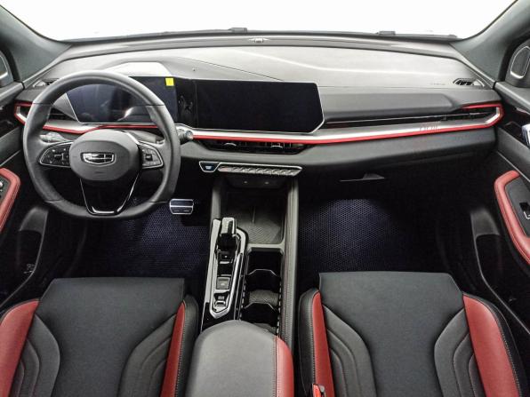Geely Coolray I Рестайлинг с пробегом 2023 года, цена 2 430 000 рублей, 8600 км, внедорожник, Автокод Объявления