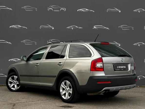 Skoda Octavia II (A5) Рестайлинг с пробегом 2011 года, цена 1 048 700 рублей, 227842 км, универсал, Автокод Объявления