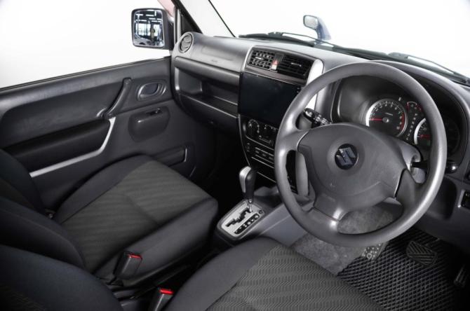 Suzuki Jimny III Рестайлинг 2 с пробегом 2012 года, цена 1 099 000 рублей, 97300 км, внедорожник, Автокод Объявления