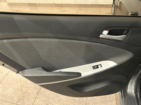 Hyundai Solaris I с пробегом 2014 года, цена 549 000 рублей, 322157 км, седан, Автокод Объявления
