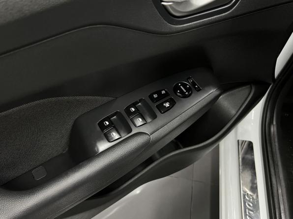 Hyundai Solaris II с пробегом 2019 года, цена 1 170 000 рублей, 144583 км, седан, Автокод Объявления
