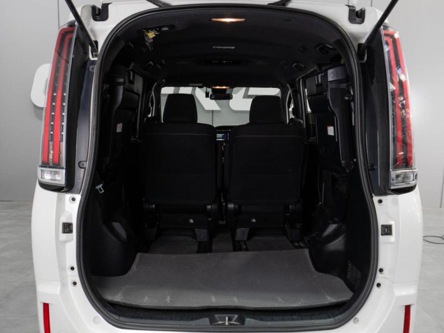 Toyota Noah III (R80) Рестайлинг Тюмень  - изображение 24