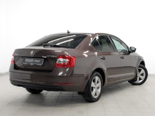 Skoda Octavia III (A7) Рестайлинг с пробегом 2019 года, цена 2 090 000 рублей, 84000 км, лифтбек, Автокод Объявления