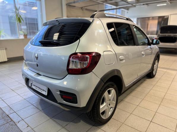 Renault Sandero II с пробегом 2018 года, цена 849 000 рублей, 84784 км, хэтчбек, Автокод Объявления