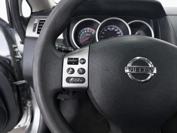 Nissan Tiida I Рестайлинг с пробегом 2013 года, цена 779 000 рублей, 216374 км, хэтчбек, Автокод Объявления