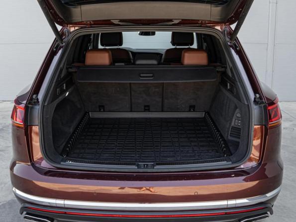 Volkswagen Touareg III с пробегом 2019 года, цена 3 829 000 рублей, 198393 км, внедорожник, Автокод Объявления
