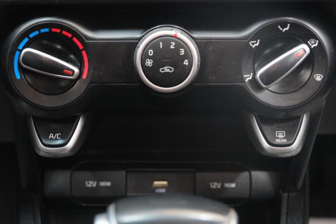 Kia Rio IV Рестайлинг с пробегом 2021 года, цена 1 449 000 рублей, 187000 км, хэтчбек, Автокод Объявления