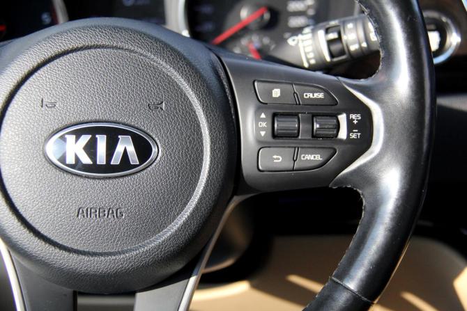 Kia Carnival III с пробегом 2019 года, цена 2 940 300 рублей, 118124 км, минивэн, Автокод Объявления