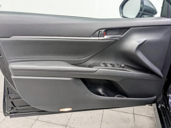 Toyota Camry VIII (XV70) Рестайлинг с пробегом 2021 года, цена 3 200 000 рублей, 101551 км, седан, Автокод Объявления