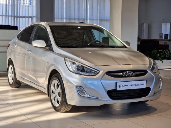 Hyundai Solaris I с пробегом 2014 года, цена 699 000 рублей, 235756 км, седан, Автокод Объявления