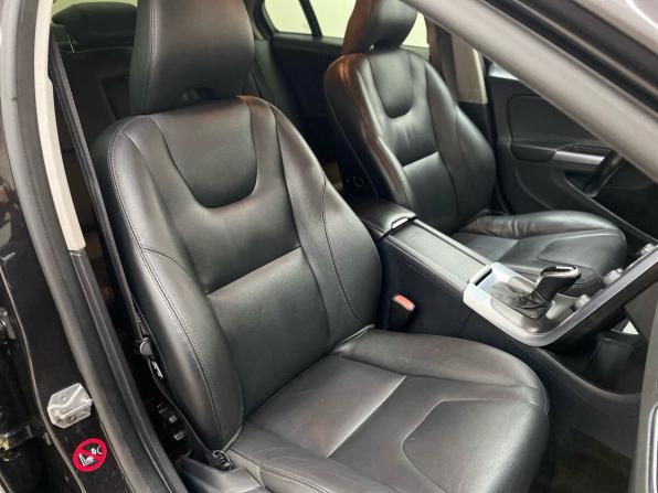 Volvo S60 II Рестайлинг с пробегом 2014 года, цена 1 200 000 рублей, 234951 км, седан, Автокод Объявления
