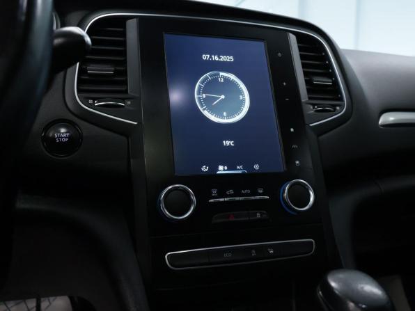 Renault Megane IV с пробегом 2017 года, цена 1 288 700 рублей, 174938 км, универсал, Автокод Объявления
