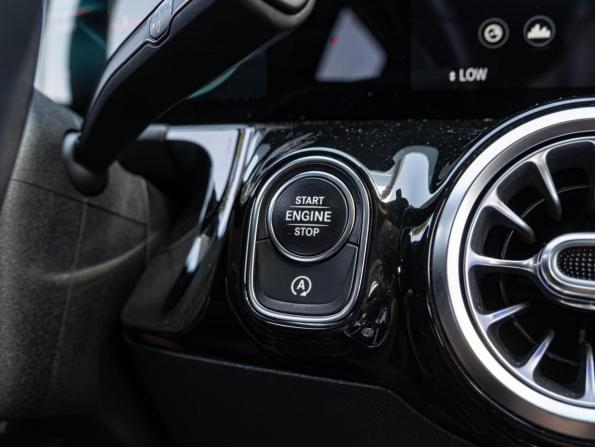 Mercedes-Benz GLA II (H247) с пробегом 2020 года, цена 3 100 000 рублей, 61821 км, внедорожник, Автокод Объявления