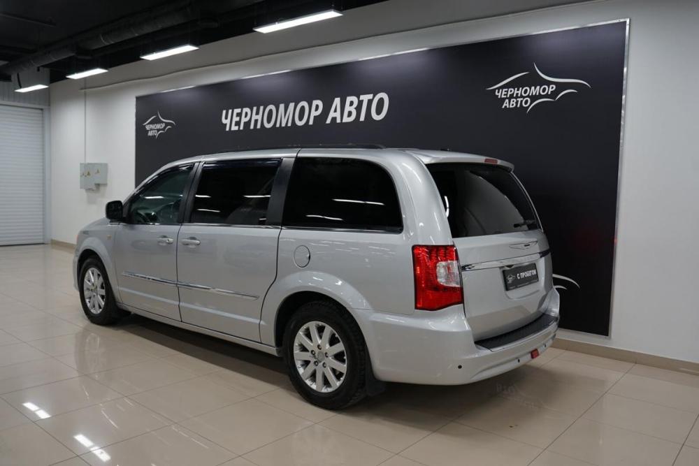 Chrysler Town &amp; Country V Рестайлинг Крым  - изображение 3