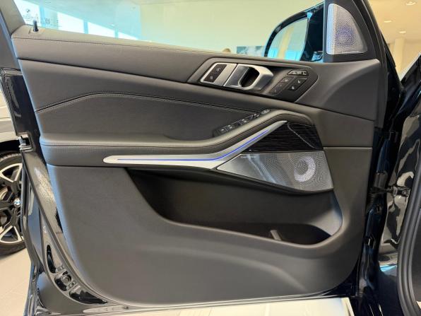 BMW X7 I (G07) Рестайлинг с пробегом 2025 года, цена 16 990 000 рублей, 2487 км, внедорожник, Автокод Объявления