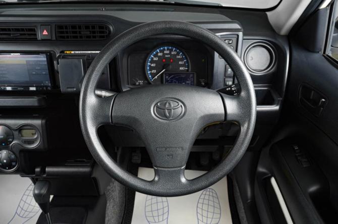 Toyota Probox I Рестайлинг с пробегом 2019 года, цена 1 329 000 рублей, 157600 км, универсал, Автокод Объявления