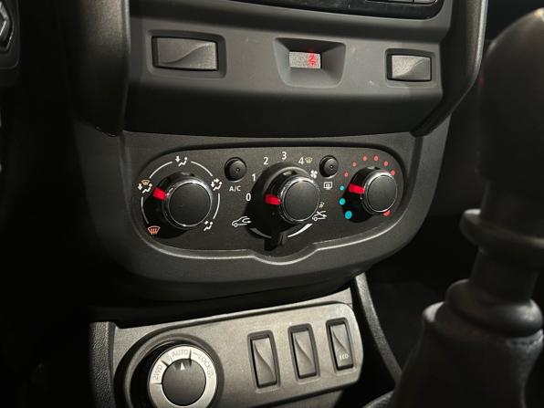 Renault Duster I Рестайлинг с пробегом 2018 года, цена 1 599 900 рублей, 29128 км, внедорожник, Автокод Объявления