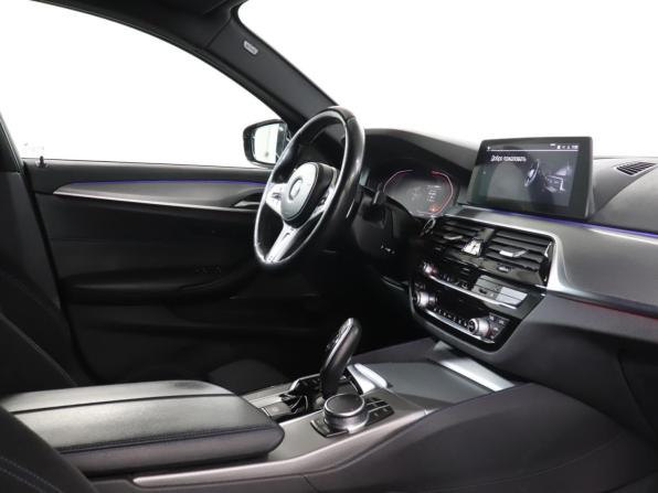 BMW 5 серии VII (G30/G31/G38) с пробегом 2019 года, цена 4 199 000 рублей, 99400 км, седан, Автокод Объявления