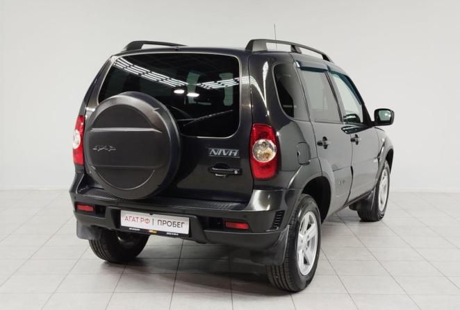 Chevrolet Niva I Рестайлинг с пробегом 2017 года, цена 780 000 рублей, 98092 км, внедорожник, Автокод Объявления