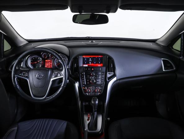 Opel Astra J Рестайлинг с пробегом 2014 года, цена 655 000 рублей, 208095 км, хэтчбек, Автокод Объявления