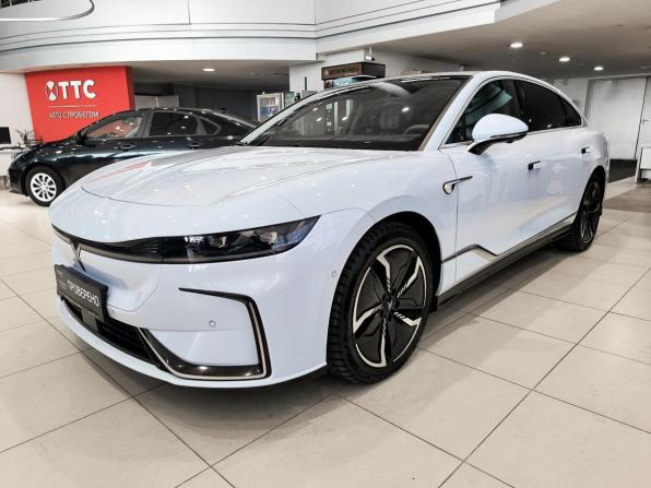 Voyah Passion I с пробегом 2023 года, цена 4 250 000 рублей, 11204 км, седан, Автокод Объявления