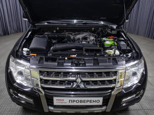 Mitsubishi Pajero IV Рестайлинг 2 с пробегом 2018 года, цена 2 990 000 рублей, 147712 км, внедорожник, Автокод Объявления