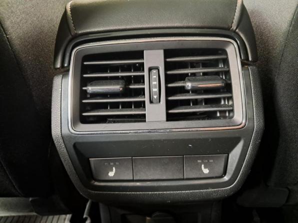 Skoda Karoq I с пробегом 2020 года, цена 2 332 000 рублей, 106453 км, внедорожник, Автокод Объявления