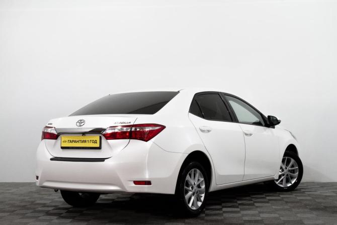Toyota Corolla XI (E160 E170 E180) с пробегом 2015 года, цена 1 899 000 рублей, 199000 км, седан, Автокод Объявления