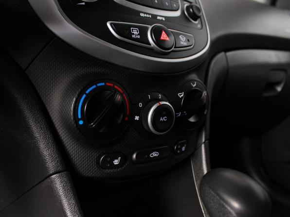 Hyundai Solaris I с пробегом 2013 года, цена 850 000 рублей, 202000 км, седан, Автокод Объявления