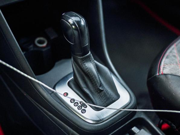 Volkswagen Polo V с пробегом 2015 года, цена 750 000 рублей, 274335 км, седан, Автокод Объявления