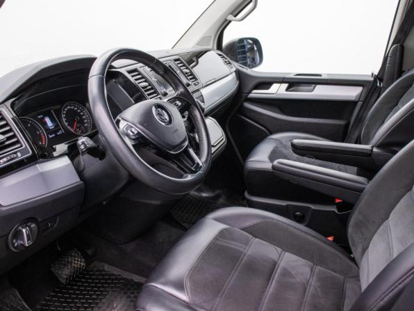Volkswagen Multivan T6 с пробегом 2017 года, цена 3 288 000 рублей, 186699 км, минивэн, Автокод Объявления