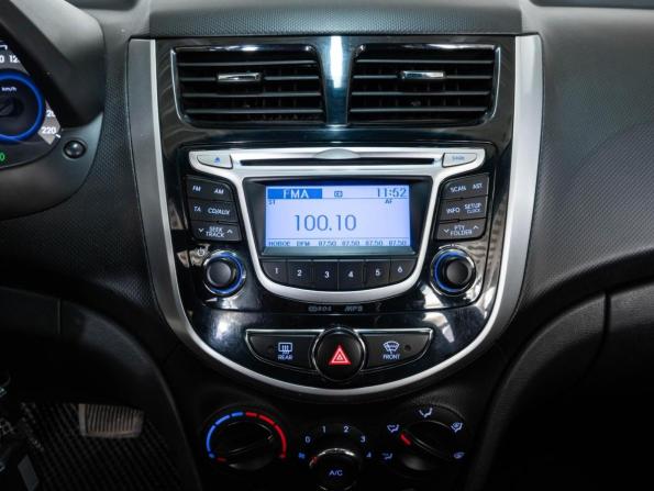 Hyundai Solaris I с пробегом 2014 года, цена 1 010 000 рублей, 115020 км, седан, Автокод Объявления
