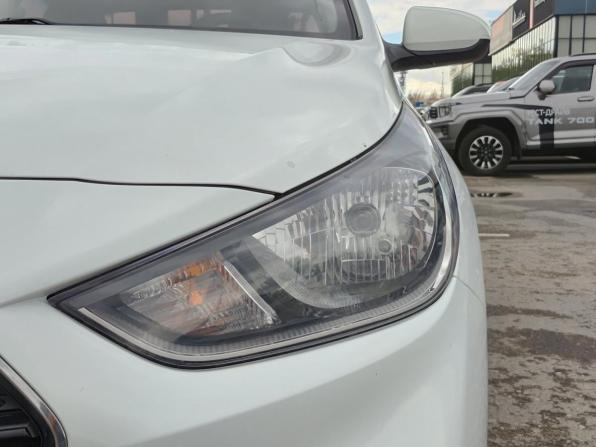 Hyundai Solaris II с пробегом 2018 года, цена 1 250 000 рублей, 84120 км, седан, Автокод Объявления