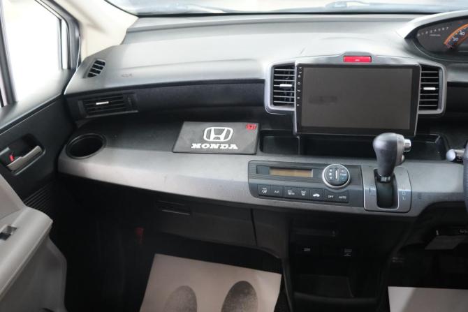 Honda Freed I с пробегом 2010 года, цена 1 139 000 рублей, 166000 км, компактвэн, Автокод Объявления